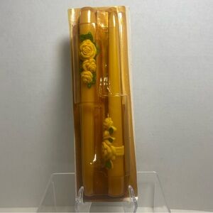 Vintage Avon 1982 flower fancy 10 inch 3-D taper candles scented new